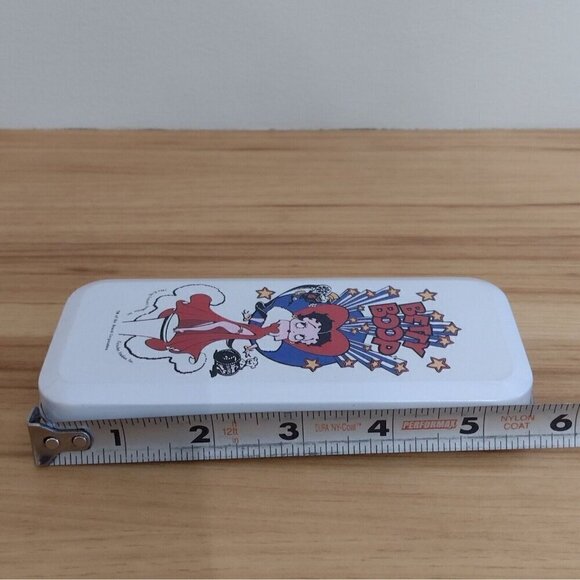 Vintage 1994 King Features Syndicate Betty Boop Wrist Watch Trinket Tin 6" - Picture 8 of 8